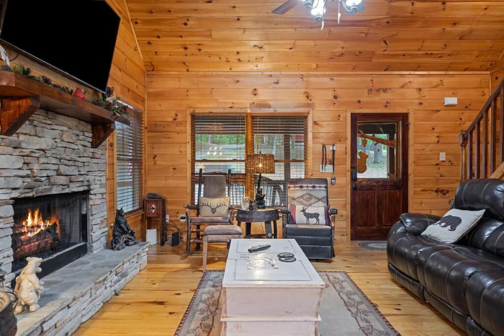 Lakeside Retreat Hot Tub Fishing Hiking Ellijay Exterior photo