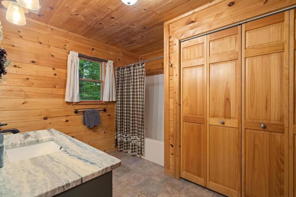 Lakeside Retreat Hot Tub Fishing Hiking Ellijay Exterior photo