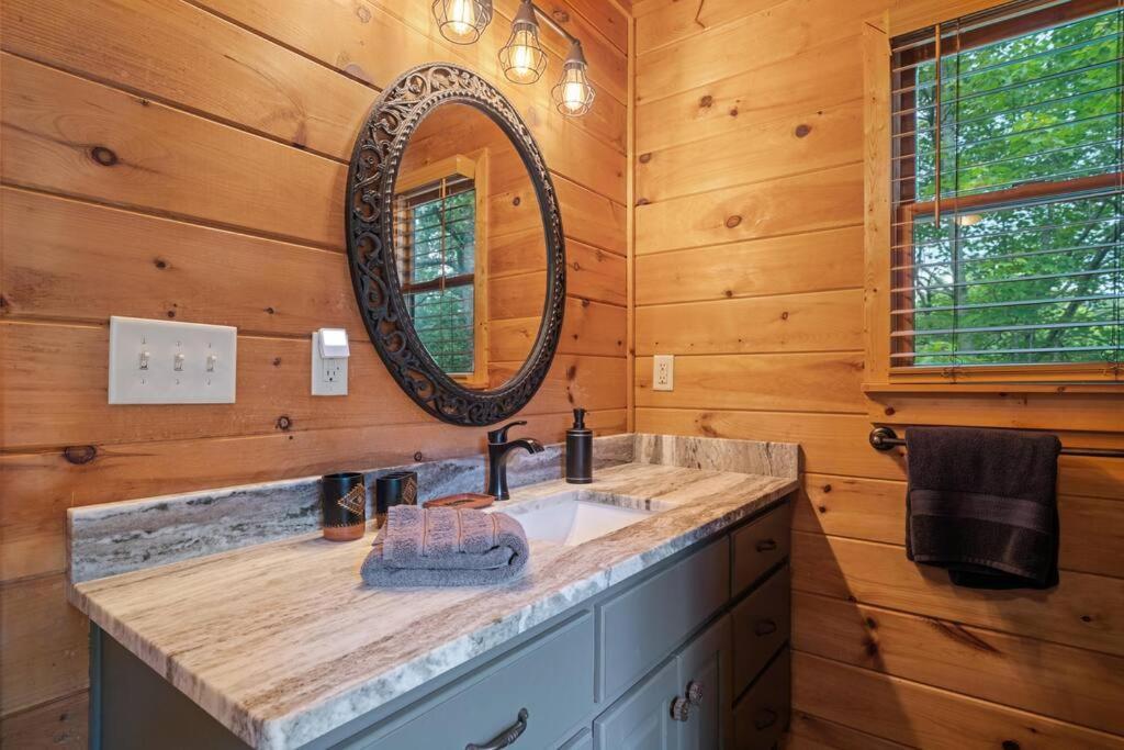 Lakeside Retreat Hot Tub Fishing Hiking Ellijay Exterior photo