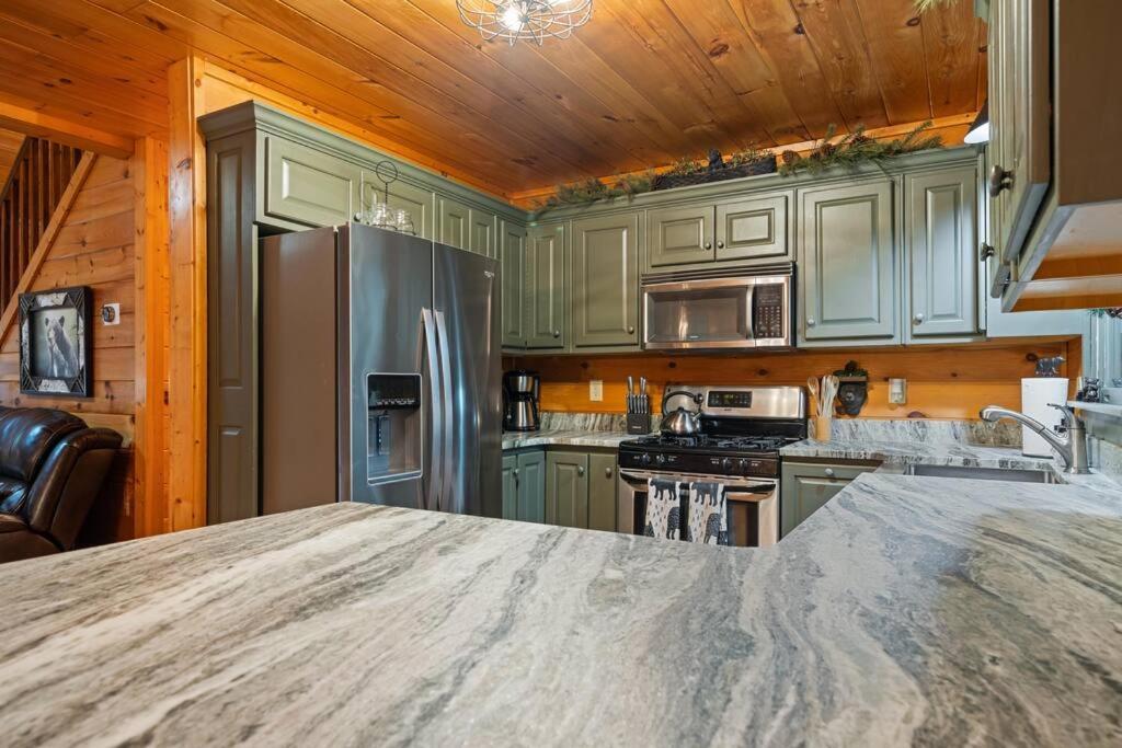 Lakeside Retreat Hot Tub Fishing Hiking Ellijay Exterior photo