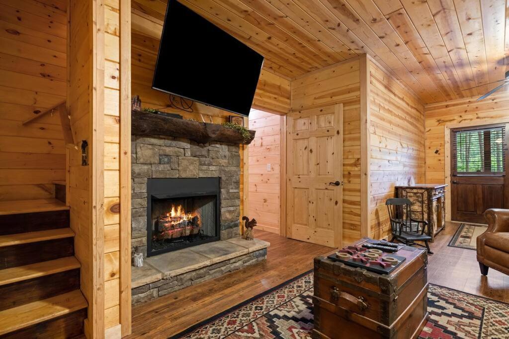 Lakeside Retreat Hot Tub Fishing Hiking Ellijay Exterior photo