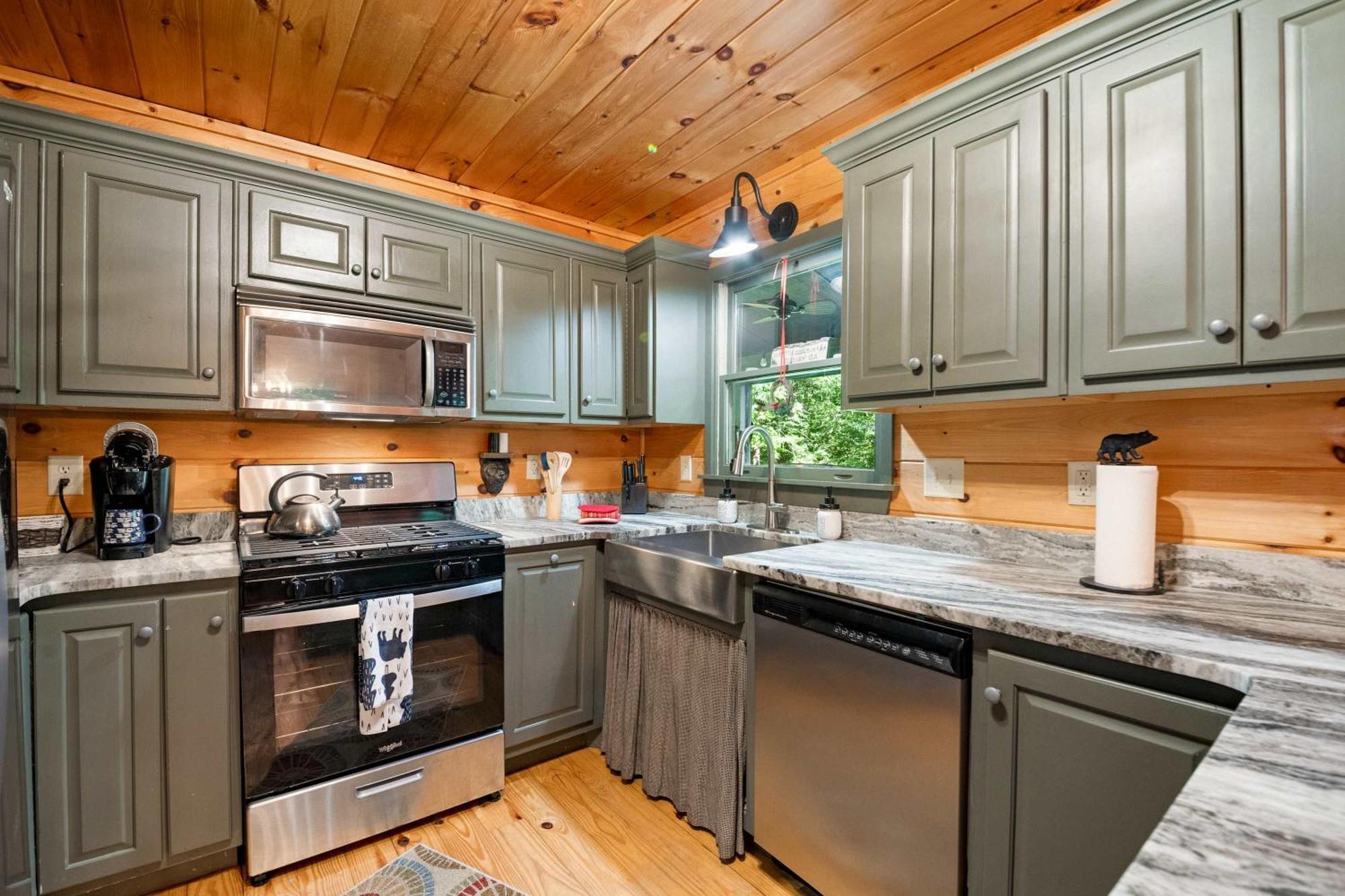 Lakeside Retreat Hot Tub Fishing Hiking Ellijay Exterior photo